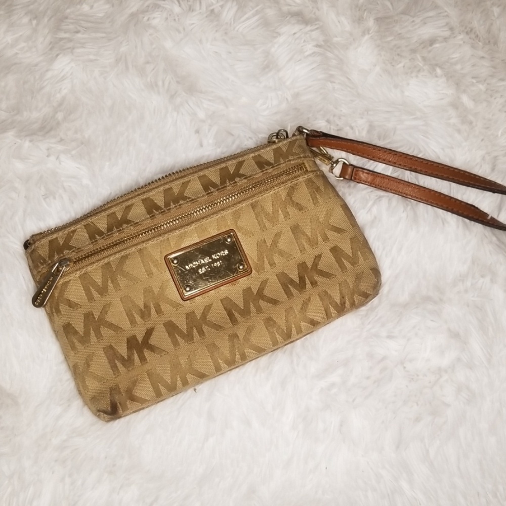 MK wristlet